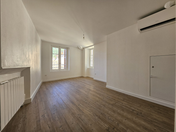 Offres de location Appartement Coaraze 06390